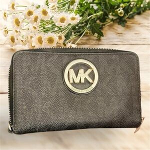 Michael Kors Black Textured Wallet